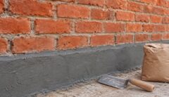 Что можно сделать для гидроизоляции кирпичных стен?